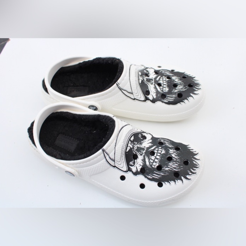 Crocs Luke Combs skull crocs